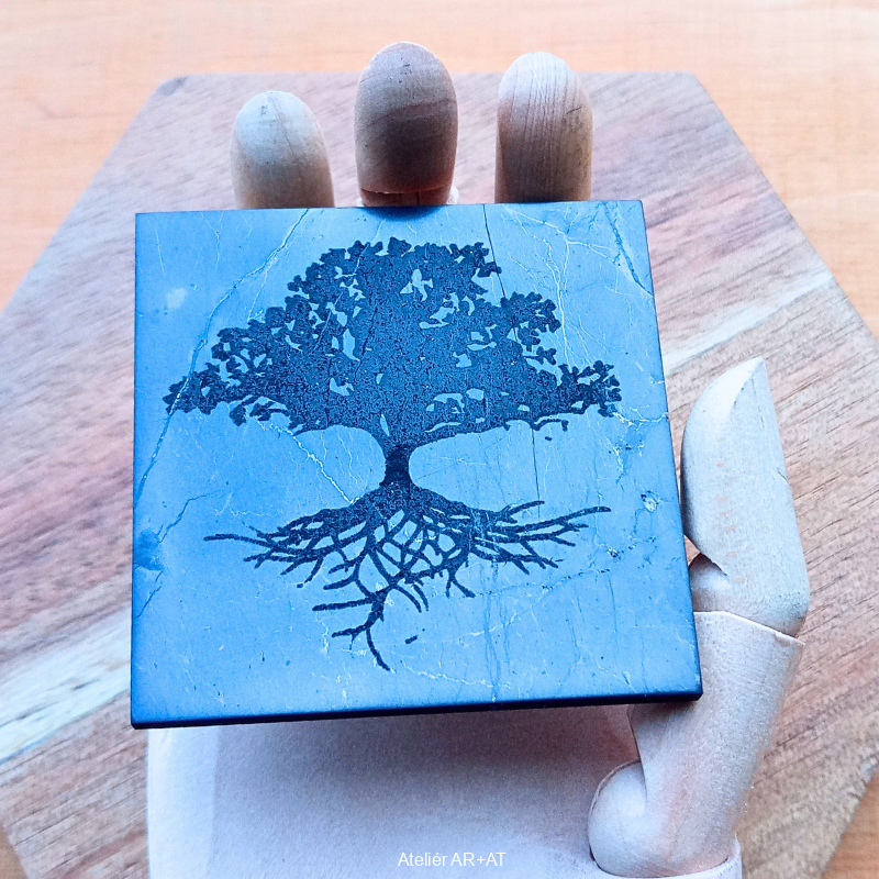 Šungitová destička na počítač s gravírováním (čtverec 5x5cm)