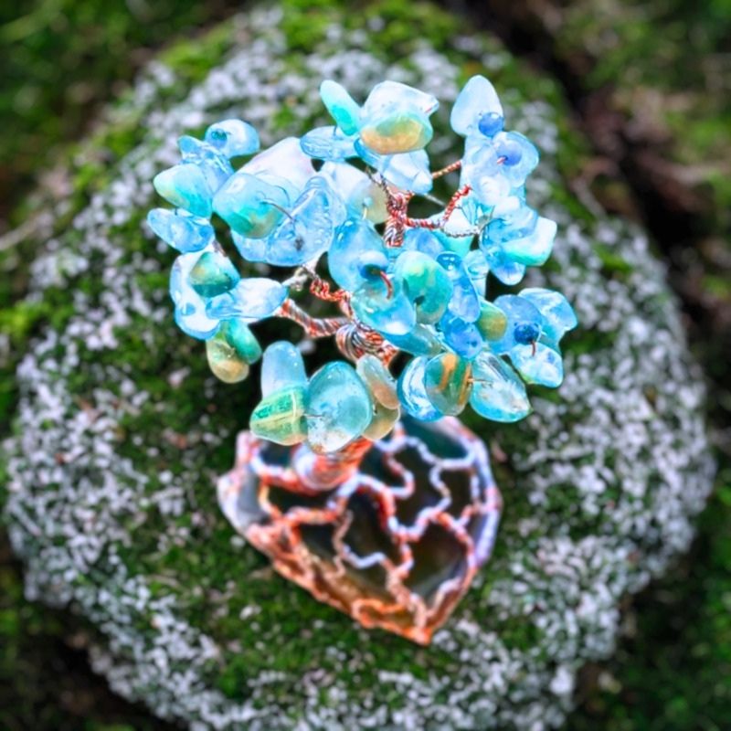 Crown of Blue Pine with minerals